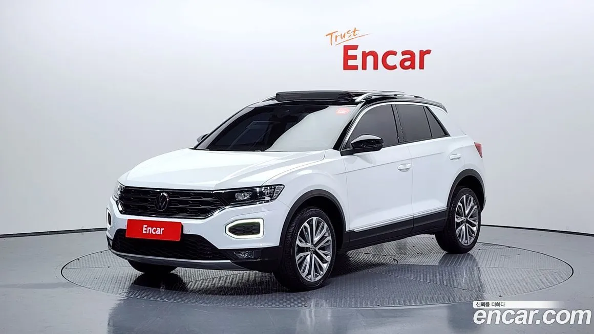 Volkswagen T-Roc — фото 1