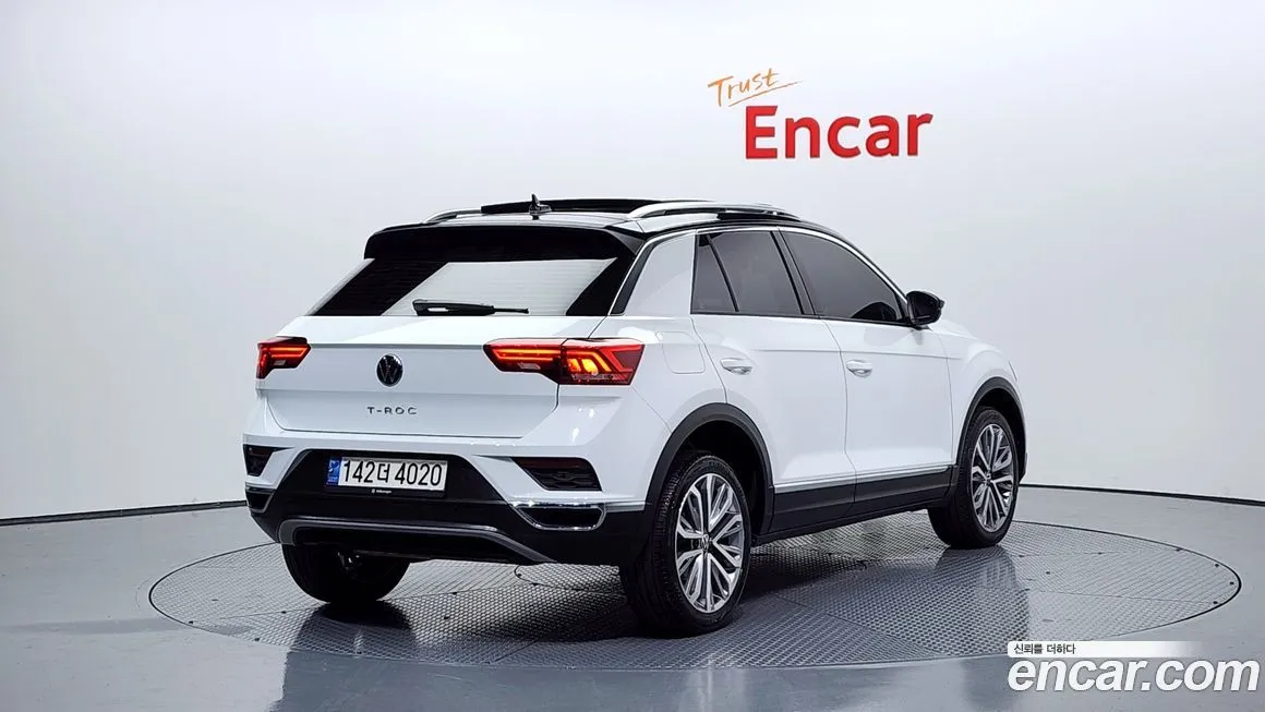 Volkswagen T-Roc — фото 4