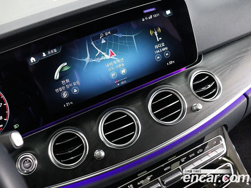 Mercedes-Benz E-Class — фото 7