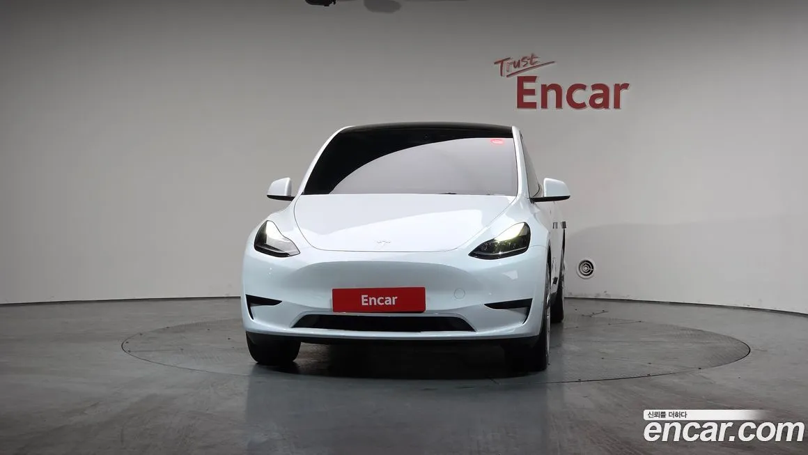 Tesla Model Y — фото 3