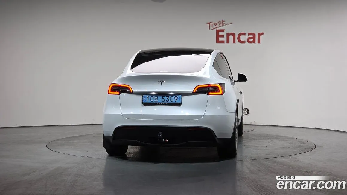 Tesla Model Y — фото 4