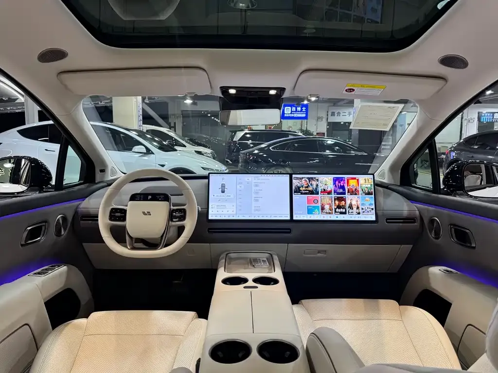 Li Auto i8 — фото 10