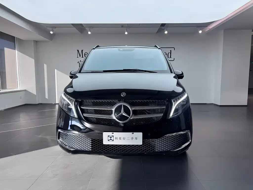 Mercedes-Benz V-Class — фото 10