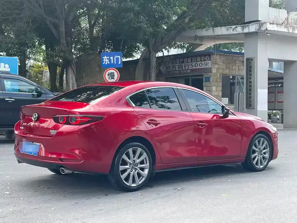 Mazda 3 Axela — фото 3