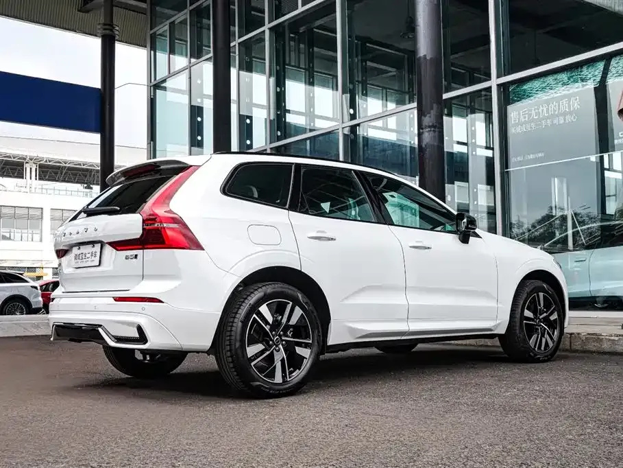 Volvo XC60 — фото 3