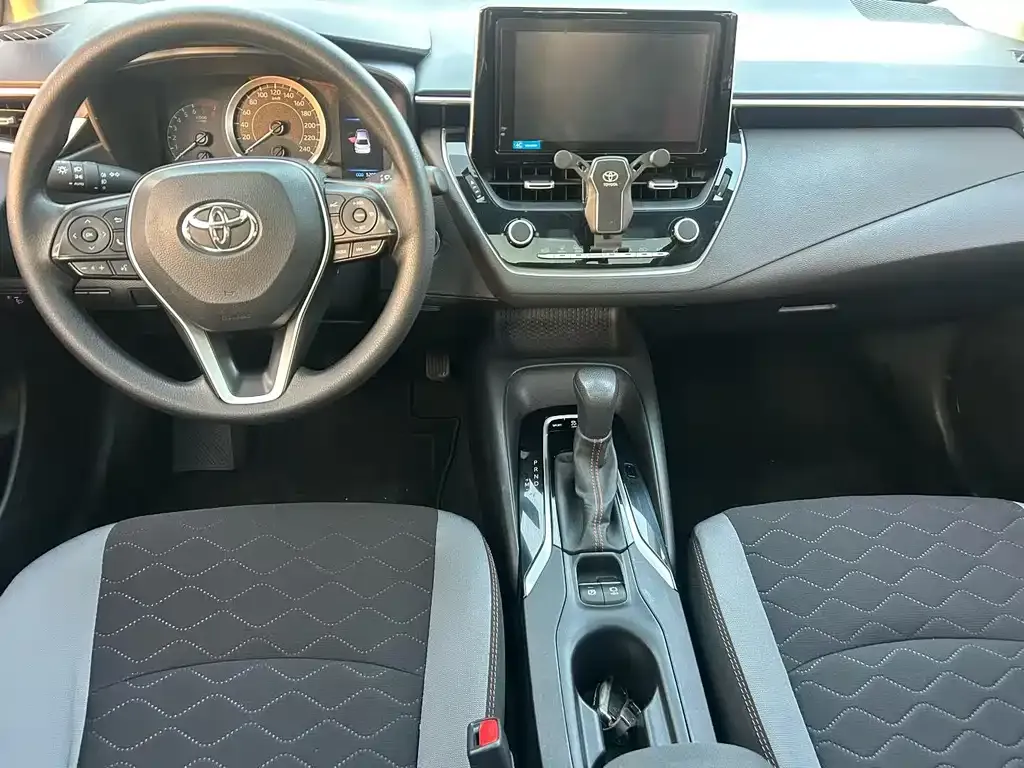 Toyota Corolla — фото 2