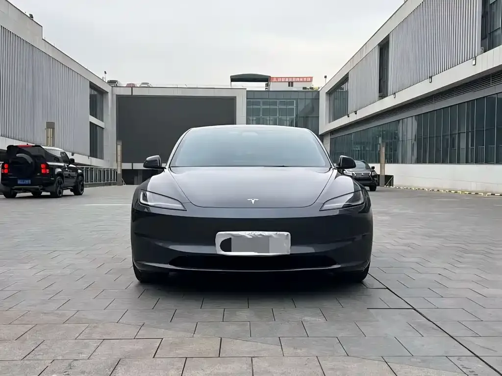 Tesla Model 3 — фото 6