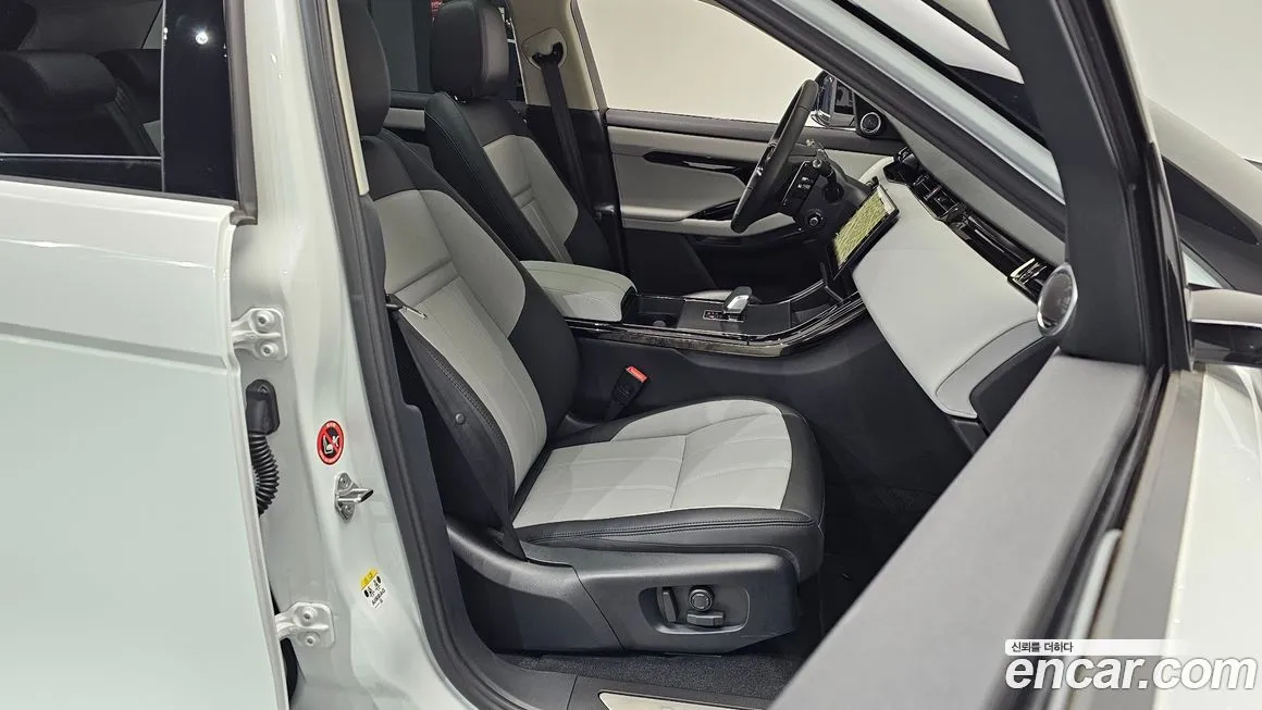 Land Rover Range Rover Evoque — фото 10