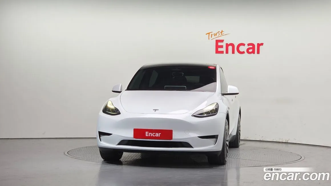 Tesla Model Y — фото 2