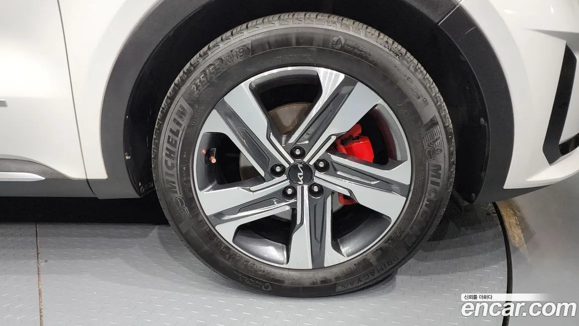 Kia Sorento — фото 7