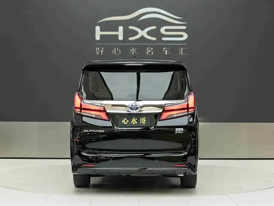 Toyota Alphard — фото 3
