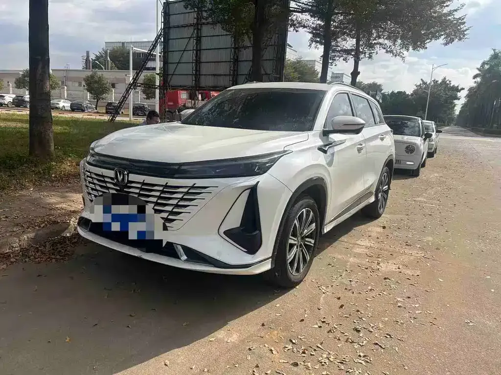 Changan CS75PLUS — фото 1