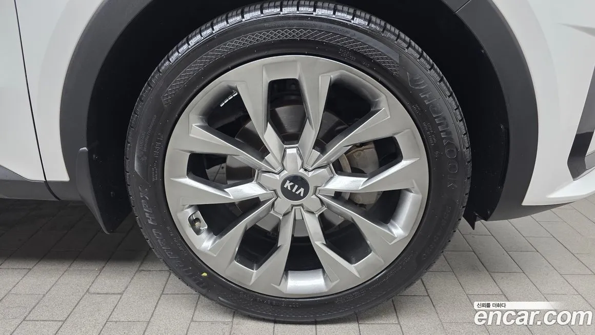 Kia Sorento — фото 6