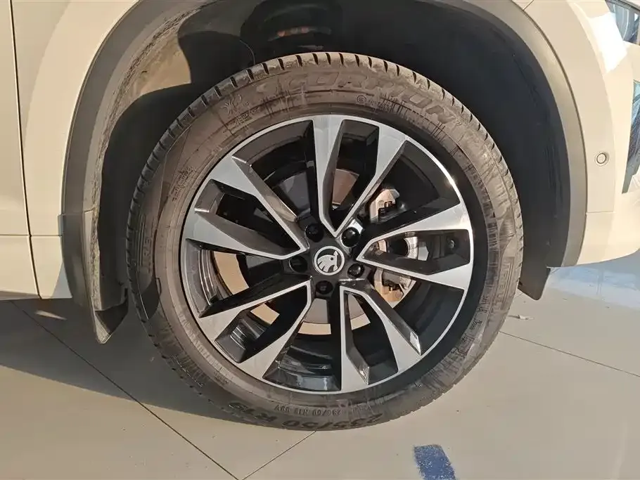 Skoda Kodiaq — фото 9