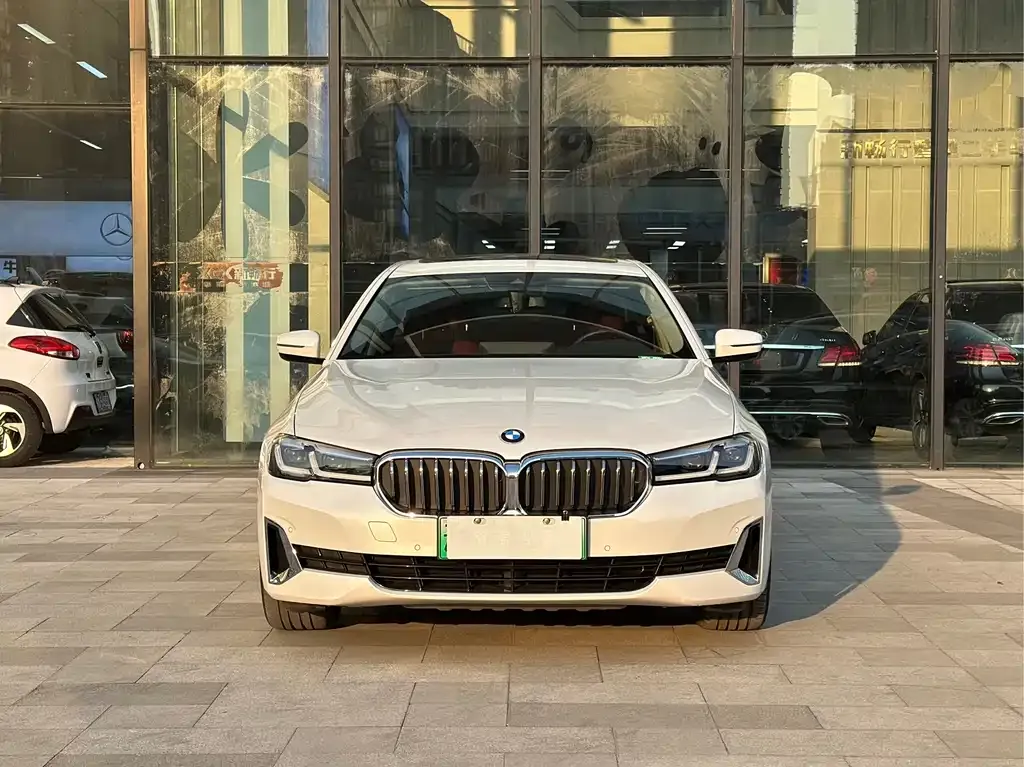 BMW 5 Series New Energy — фото 5