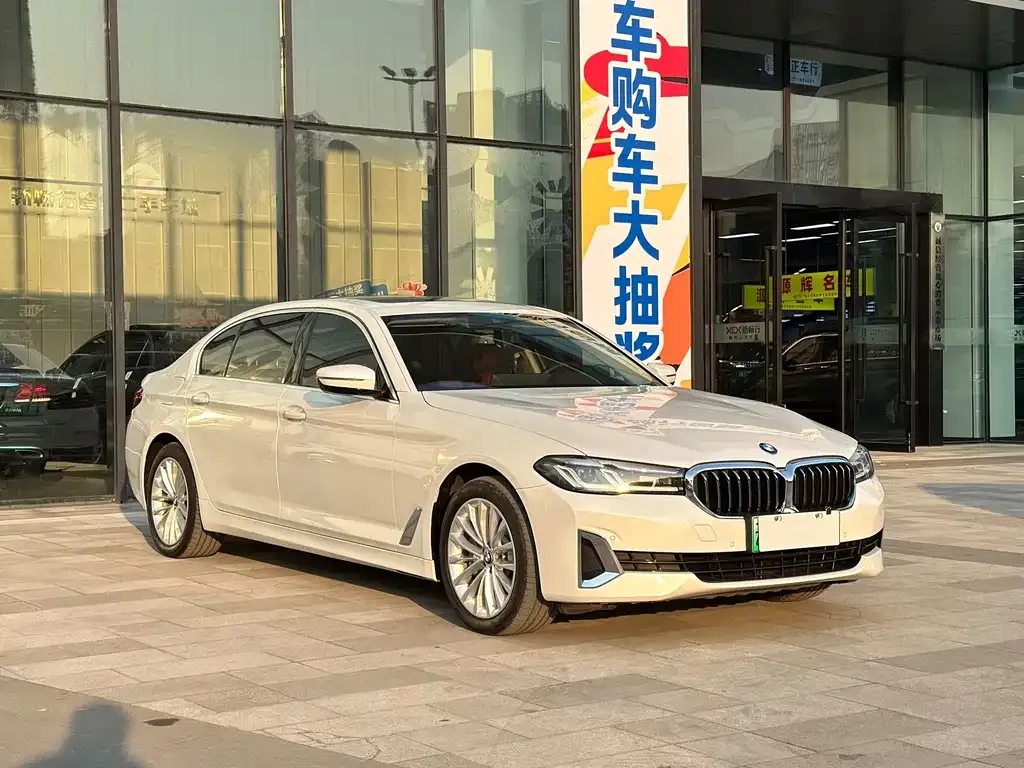 BMW 5 Series New Energy — фото 7