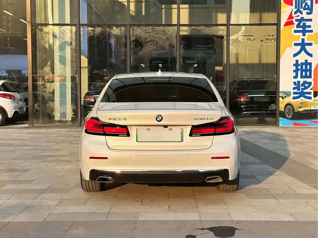 BMW 5 Series New Energy — фото 3