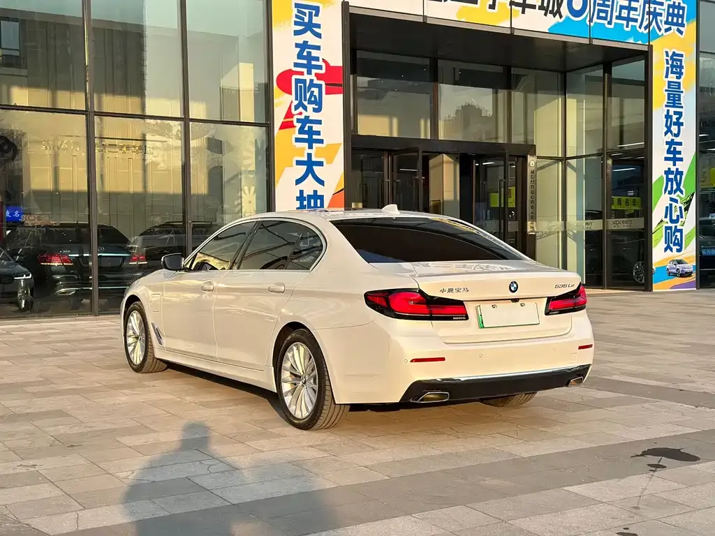 BMW 5 Series New Energy — фото 6