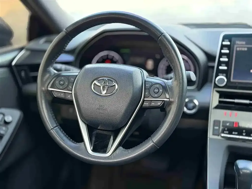 Toyota Avalon — фото 6