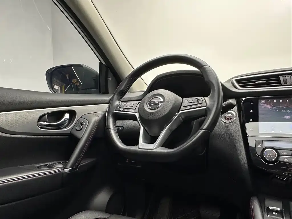 Nissan Qashqai — фото 7