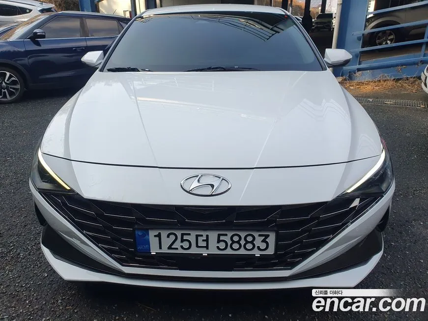 Hyundai AVANTE — фото 1