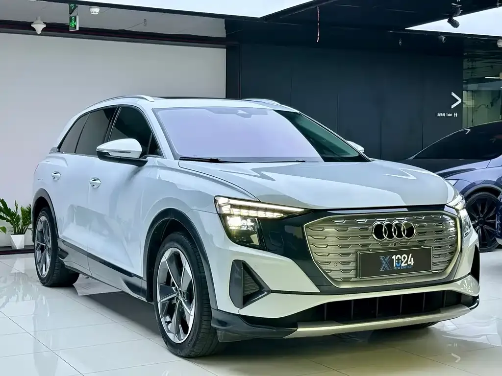 Audi Q5 e-tron — фото 3