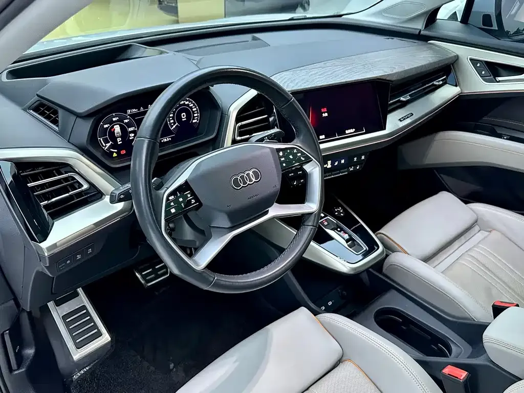Audi Q5 e-tron — фото 8