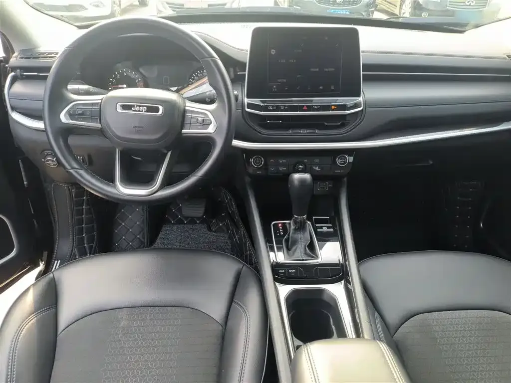 Jeep Compass — фото 2