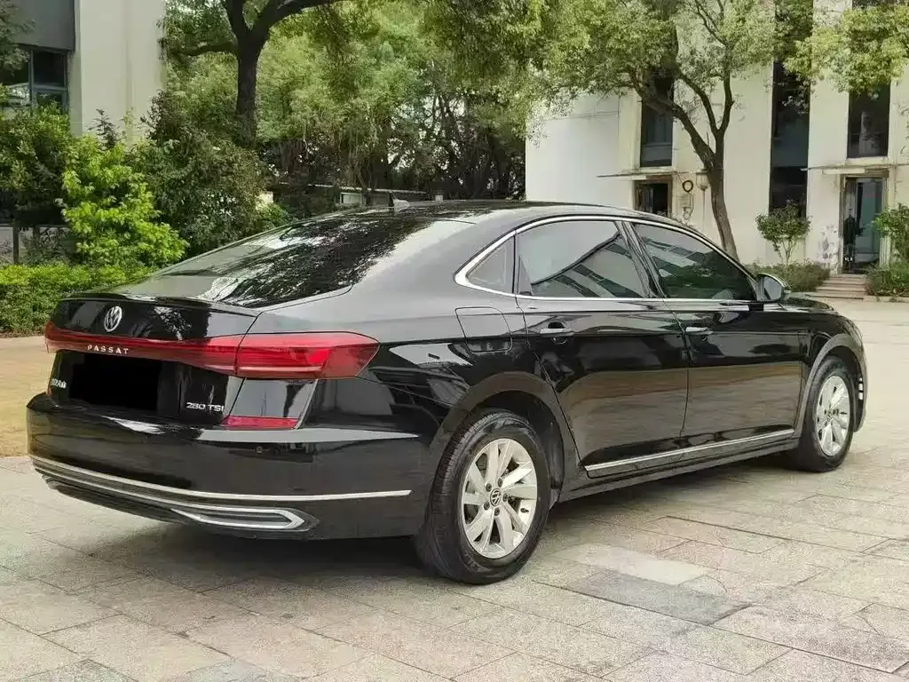 Volkswagen Passat — фото 9