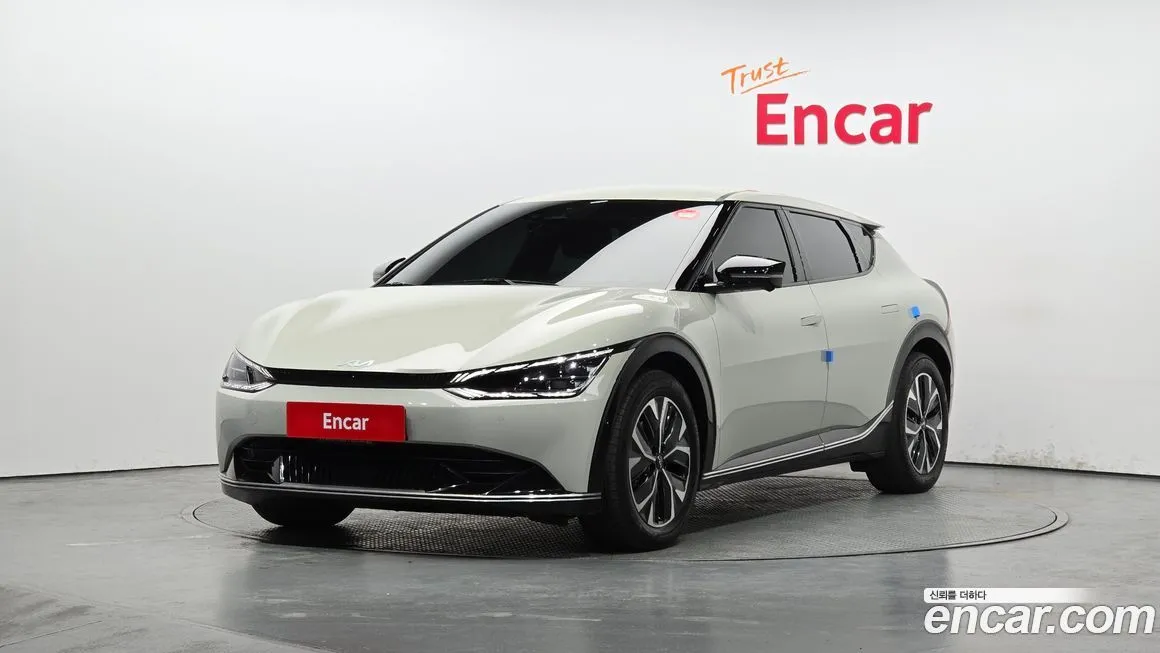 Kia EV6 — фото 1