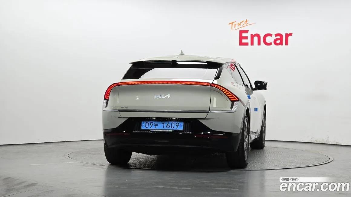 Kia EV6 — фото 4