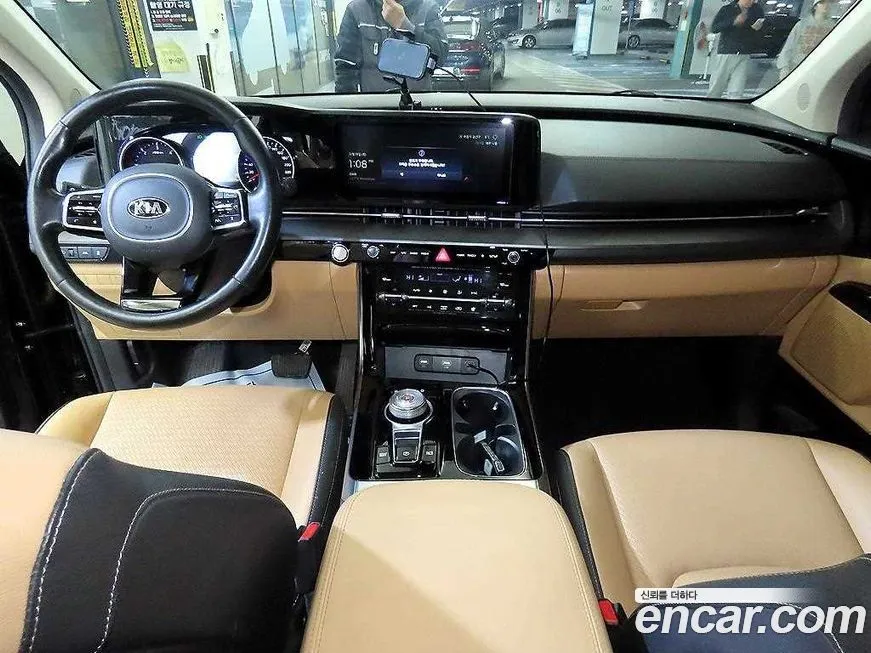 Kia Carnival — фото 10