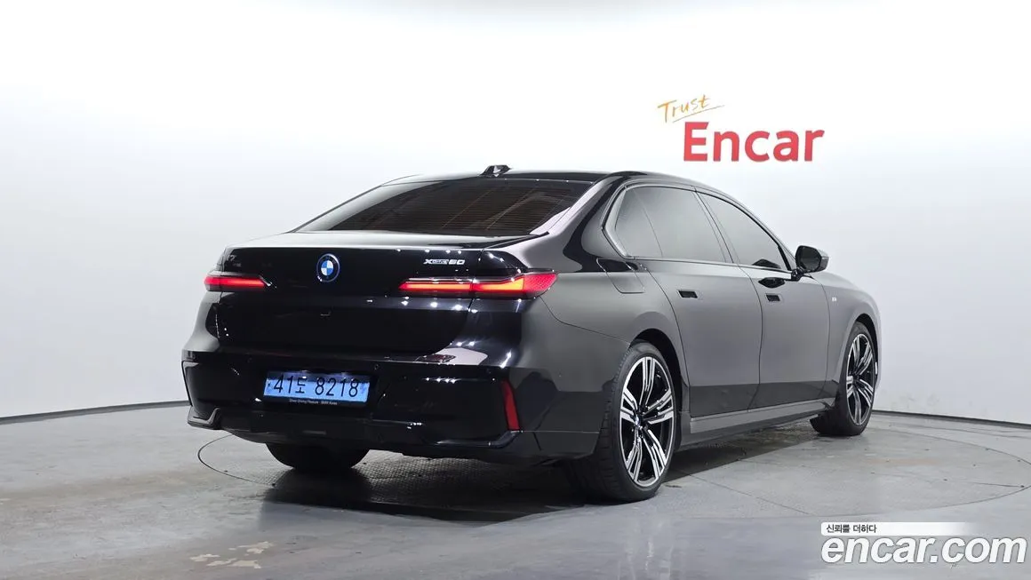 BMW i7 — фото 2