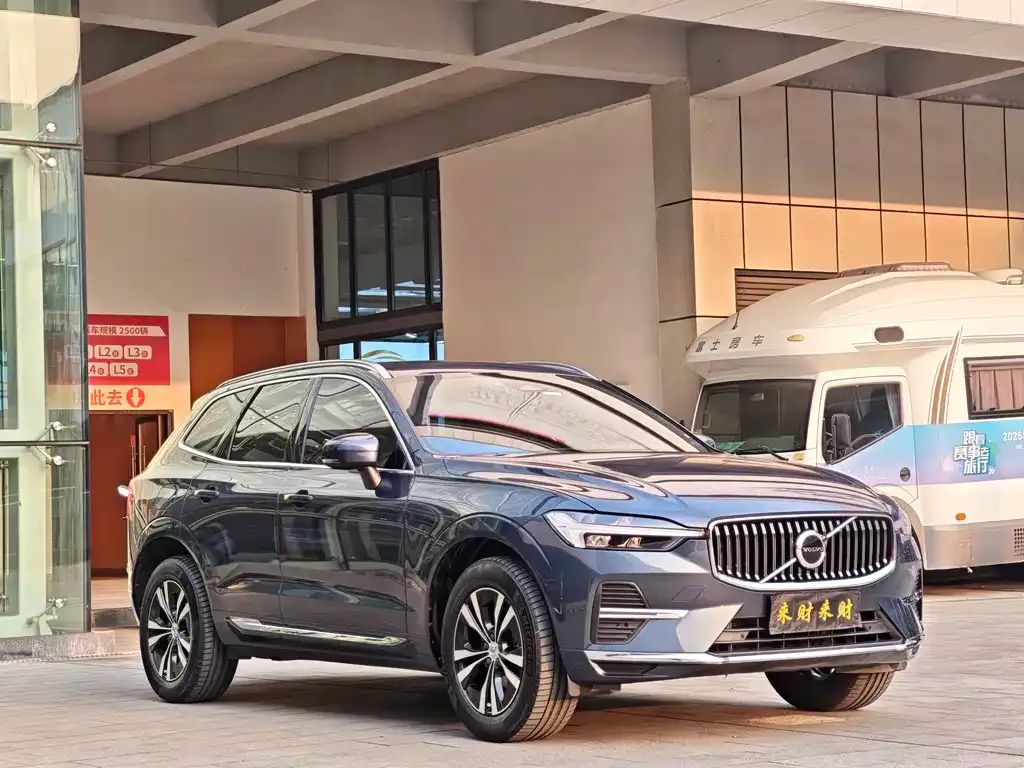 Volvo XC60 — фото 6