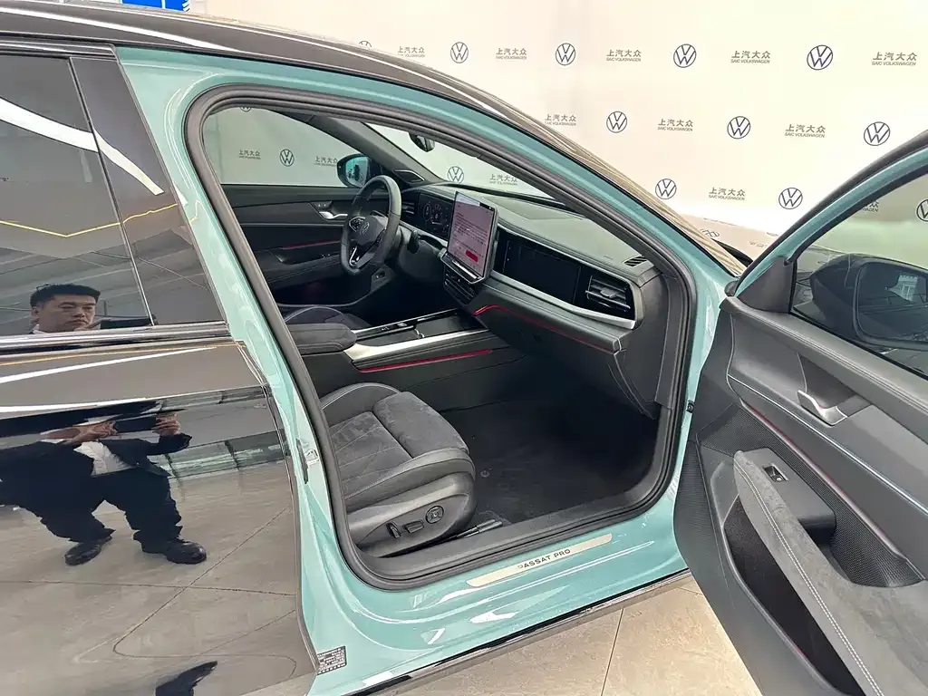 Volkswagen Passat — фото 8