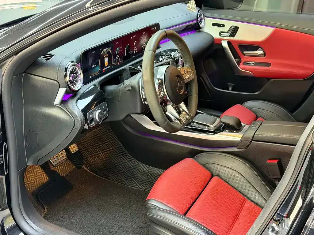 Mercedes-Benz CLA AMG — фото 8