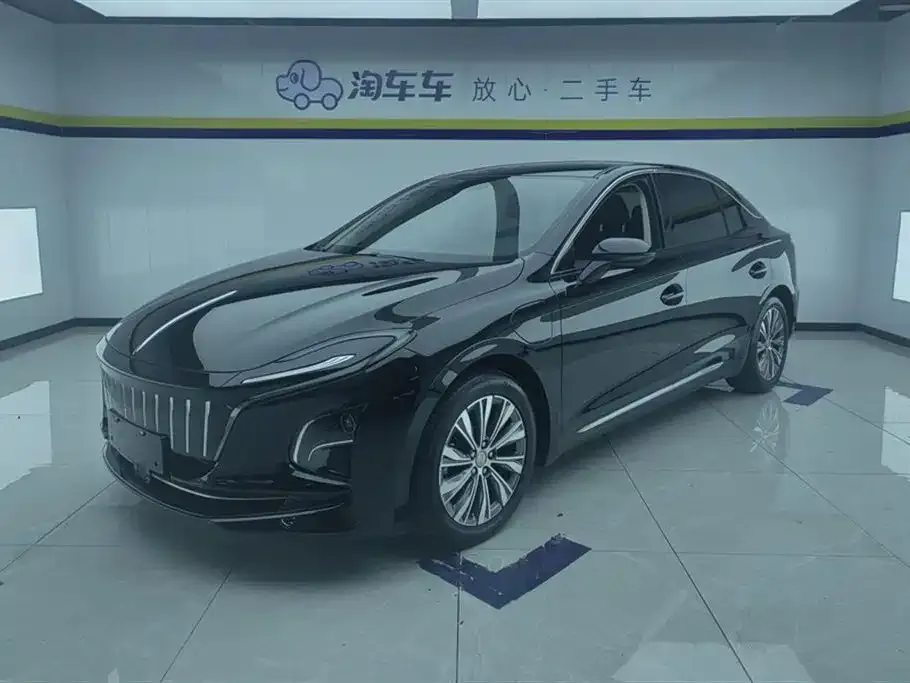 Hongqi E-QM5 — фото 1