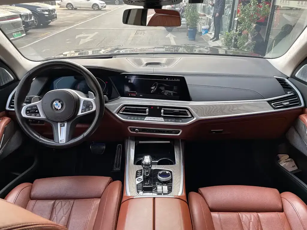 BMW X7 — фото 4