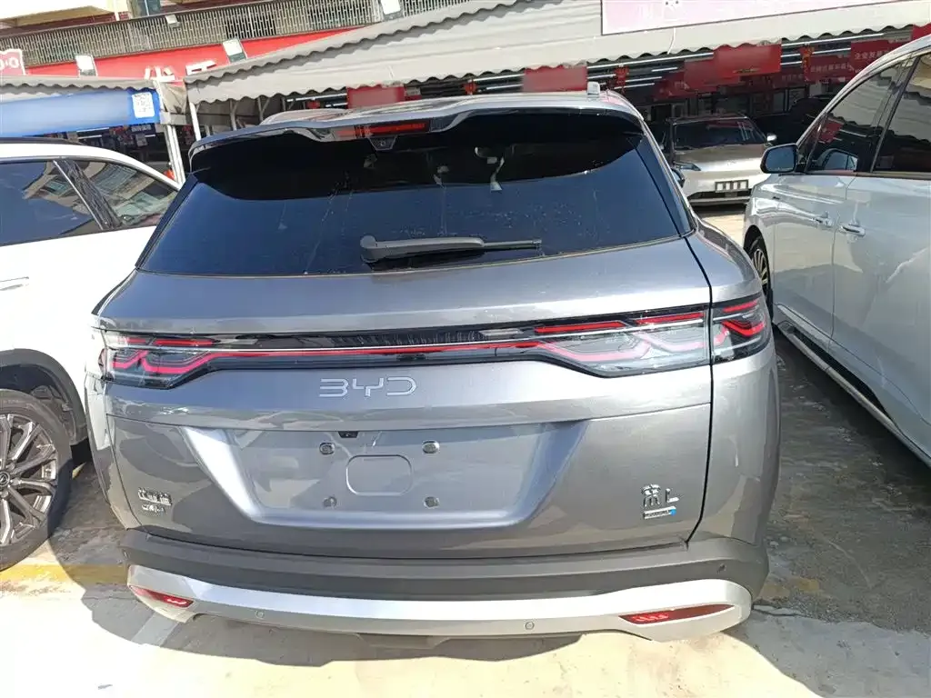 BYD L DM-i — фото 7