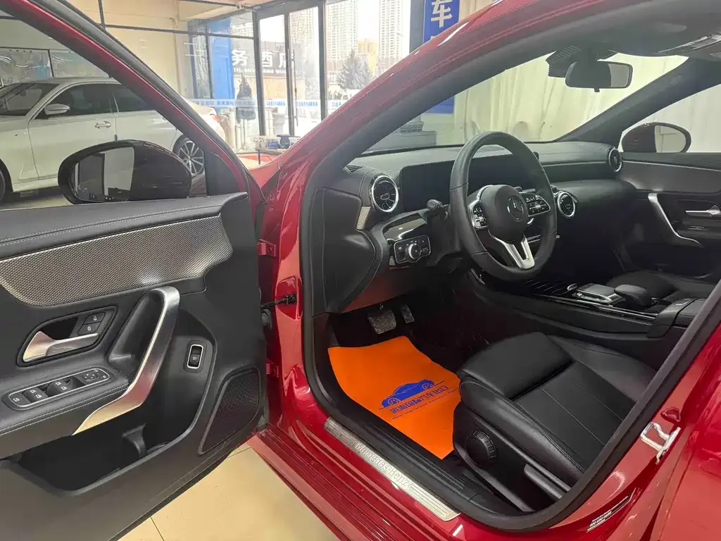 Mercedes-Benz A-Class — фото 10