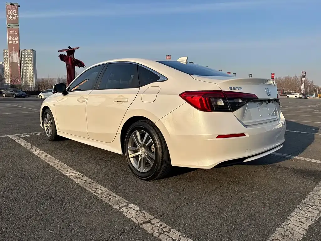 Honda Civic — фото 8