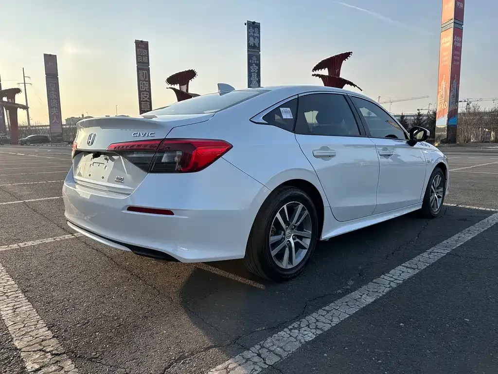 Honda Civic — фото 9