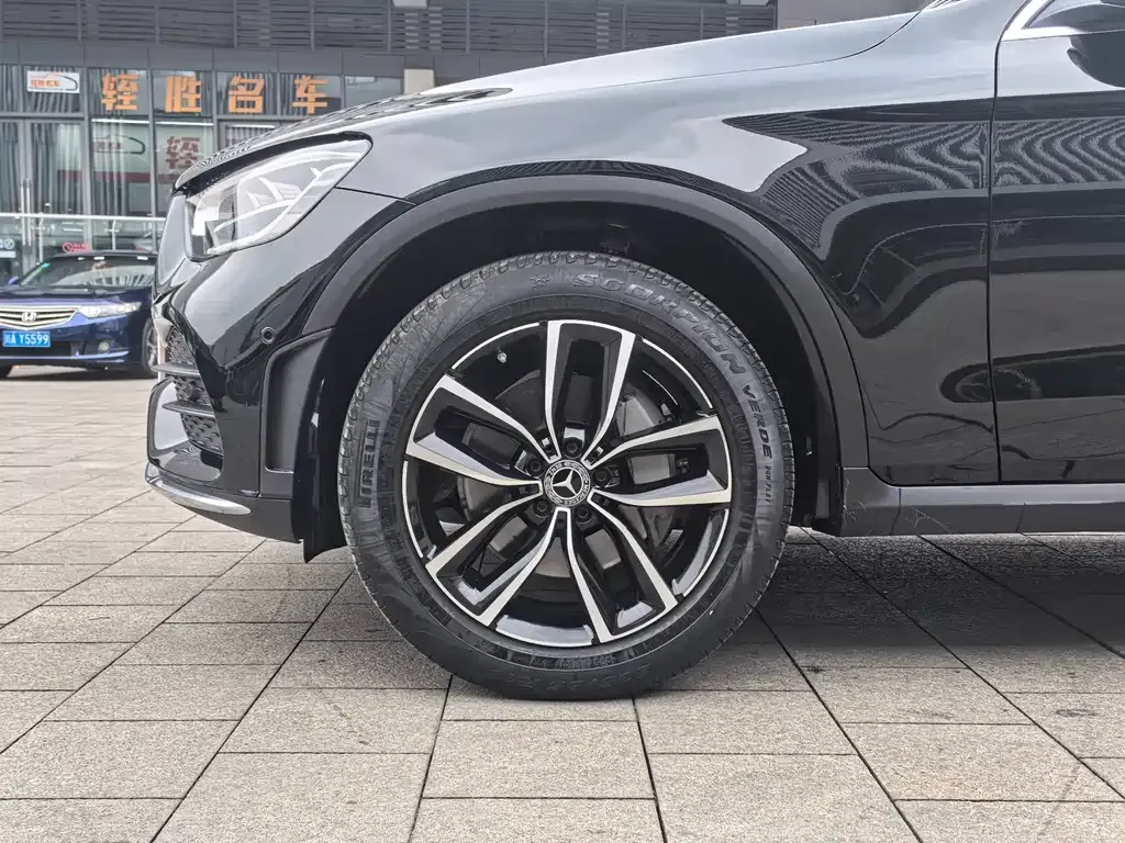 Mercedes-Benz GLC — фото 8