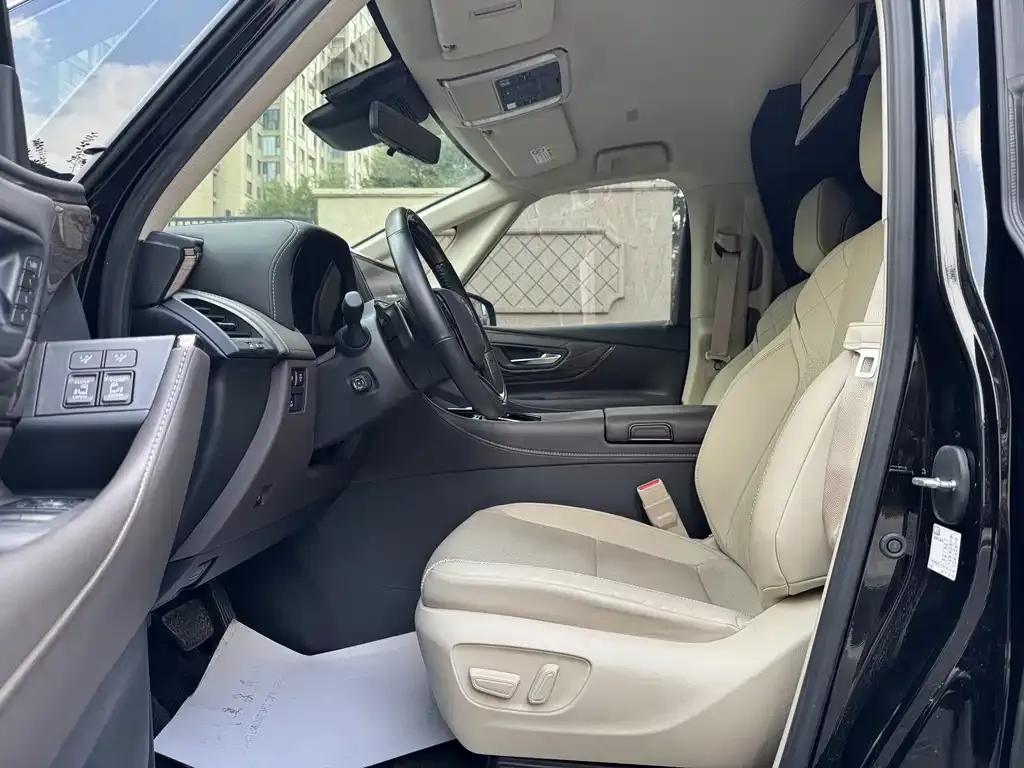Toyota Vellfire — фото 10