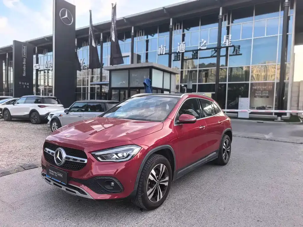 Mercedes-Benz GLA — фото 1