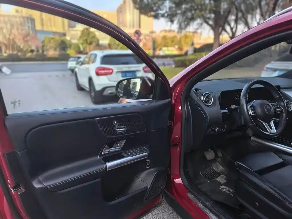 Mercedes-Benz GLA — фото 5