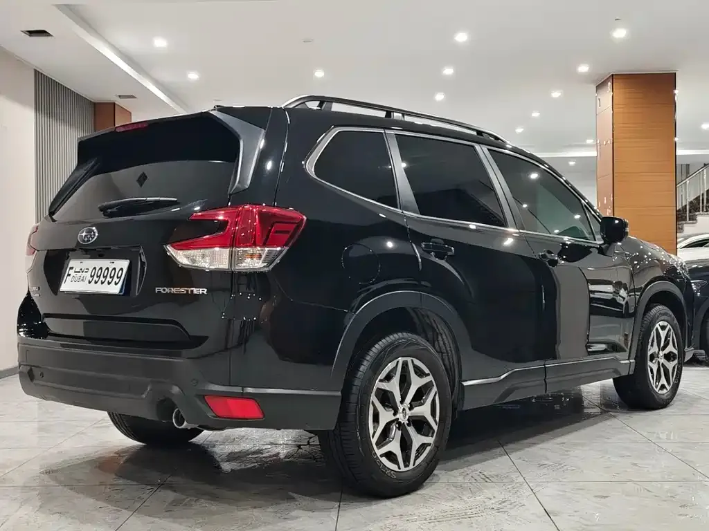 Subaru Forester — фото 10