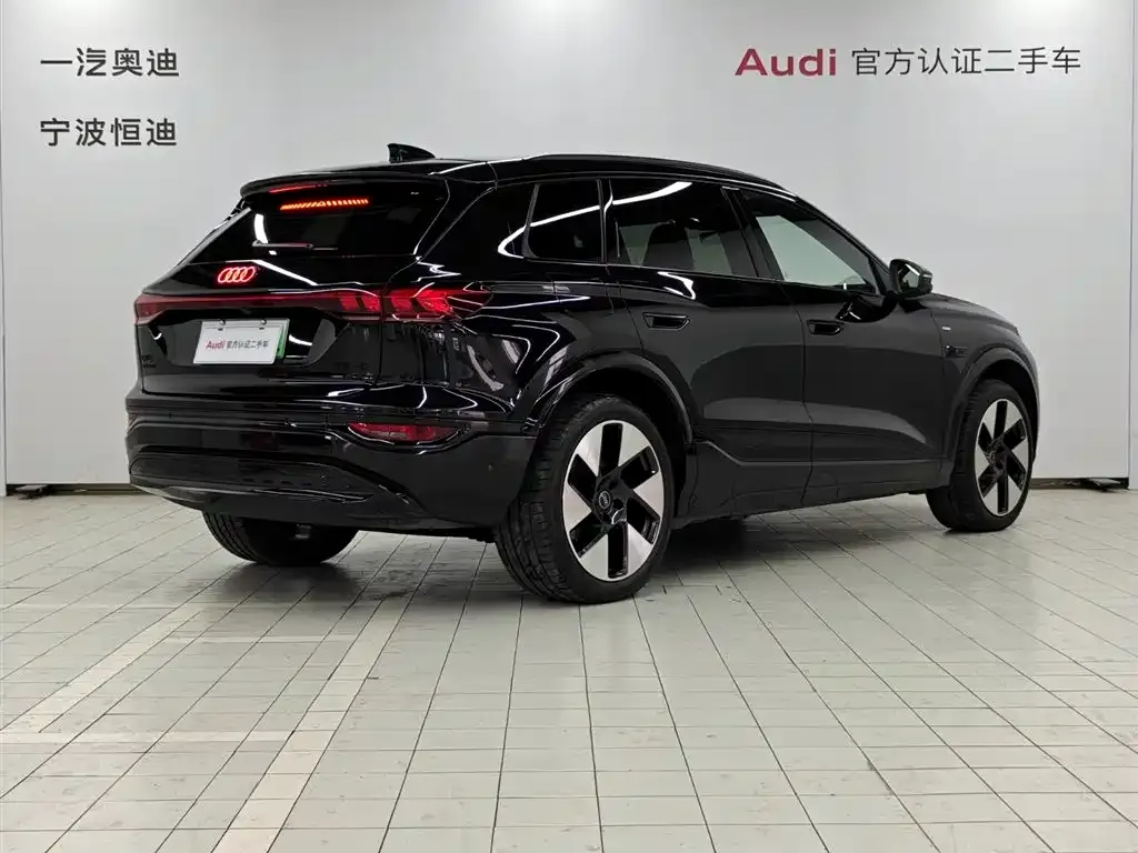 Audi Q6L e-tron — фото 7