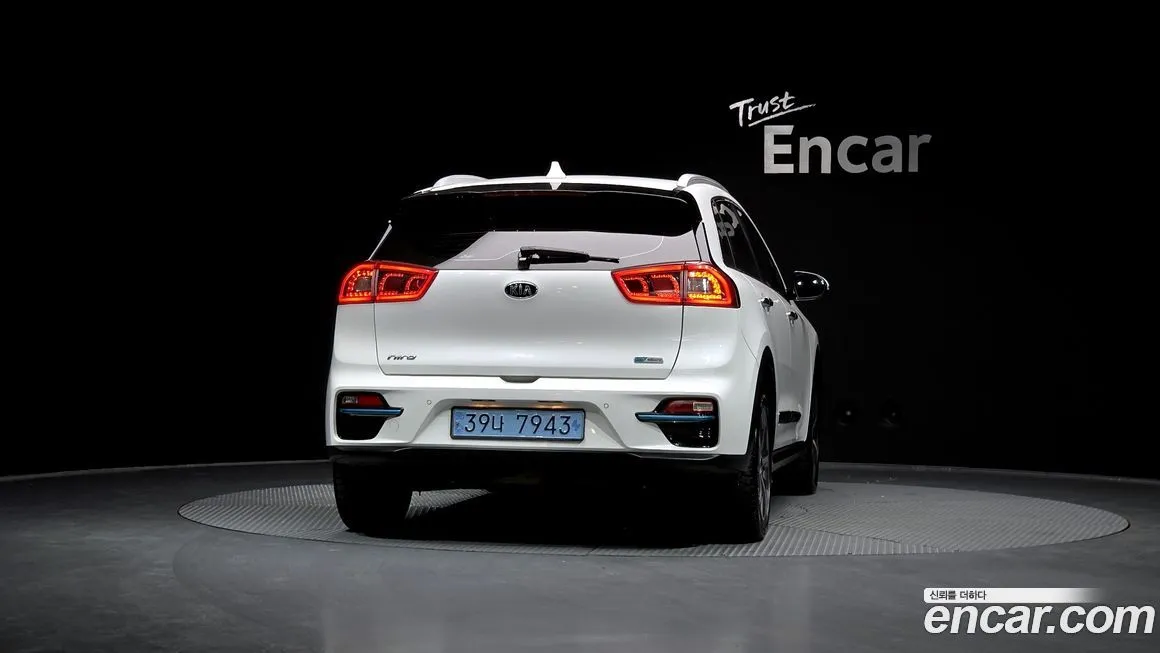 Kia Niro — фото 10