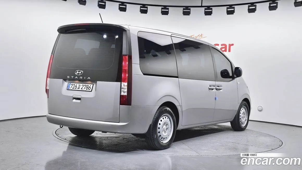 Hyundai Staria — фото 3